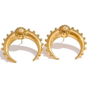 New 18k Gold Ss Halo Cresent Earrings